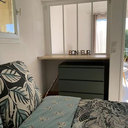 Maisonnette Dans Belle Residence Сен-Валье-де-Тье Экстерьер фото